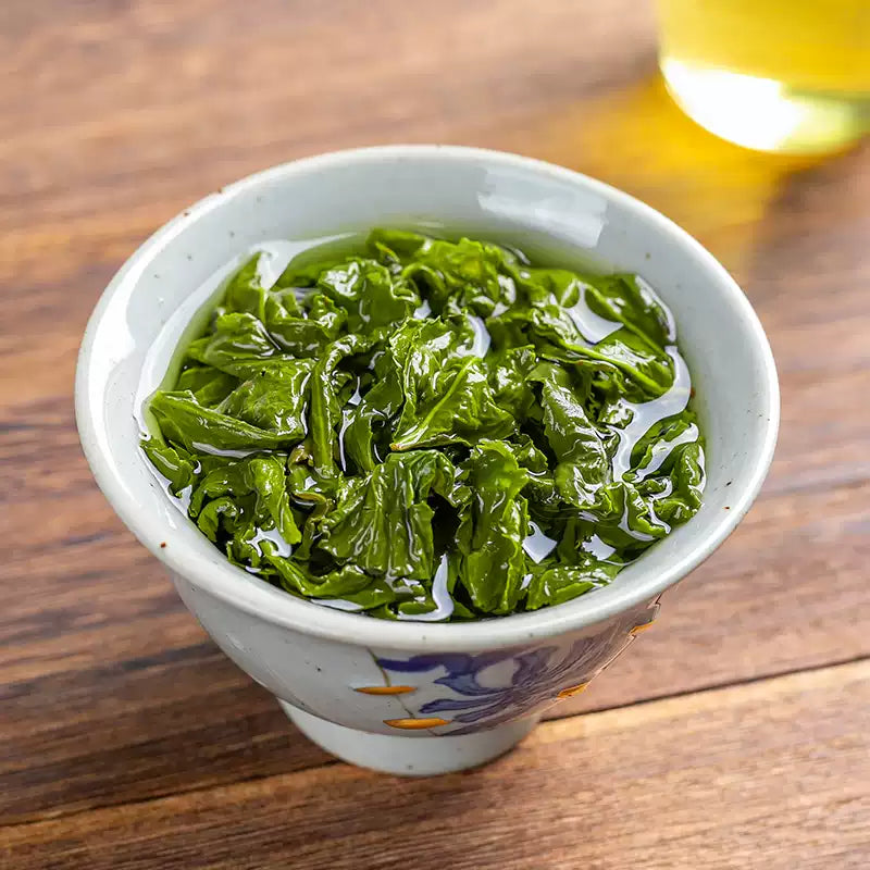 Tieguanyin – Premium Oolong Tea with Floral Aroma and Smooth Taste
