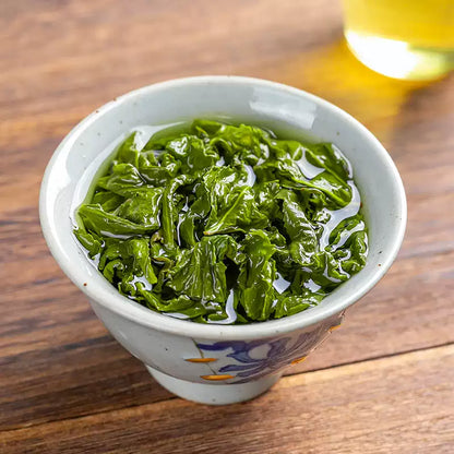 Tieguanyin – Premium Oolong Tea with Floral Aroma and Smooth Taste